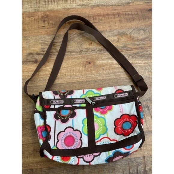 LeSportsac Everyday Crossbody Bag Nylon Adjustable Strap Brown White Lollipop HT - Picture 1 of 9